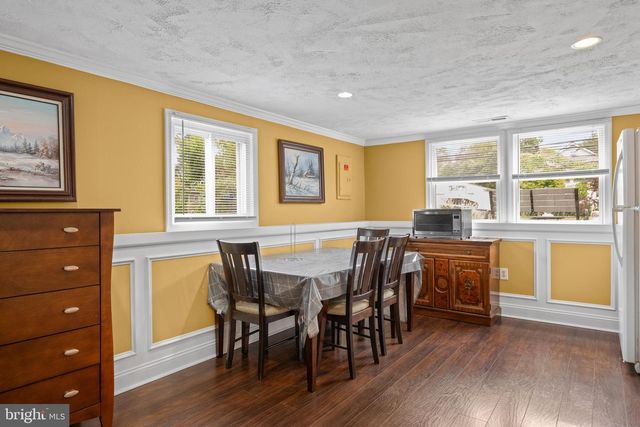 502 W LAUREL RD, Stratford, NJ 08084