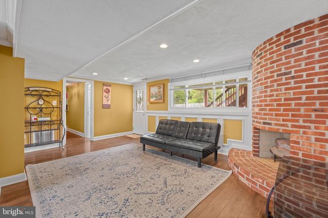 502 W LAUREL RD, Stratford, NJ 08084