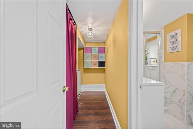 502 W LAUREL RD, Stratford, NJ 08084