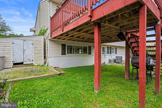 502 W LAUREL RD, Stratford, NJ 08084