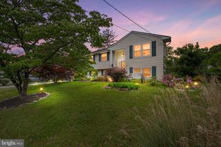 502 W LAUREL RD, Stratford, NJ 08084
