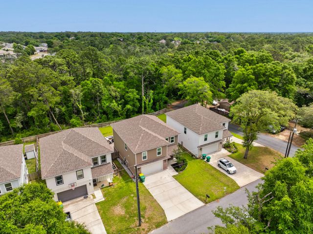604 Ivy Avenue, Niceville, FL 32578