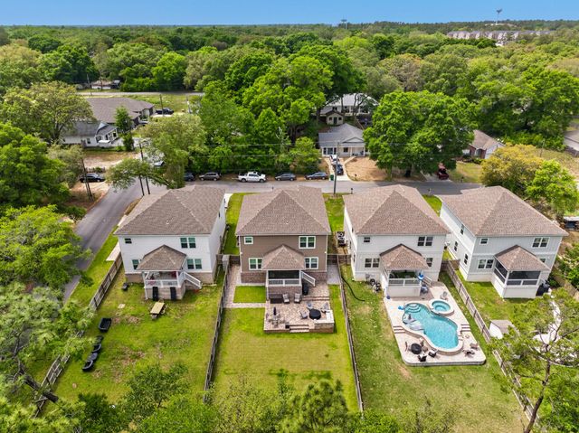 604 Ivy Avenue, Niceville, FL 32578
