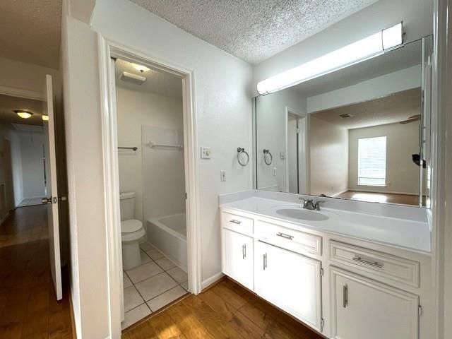 15714 Echo Hill Drive, Houston, TX 77059