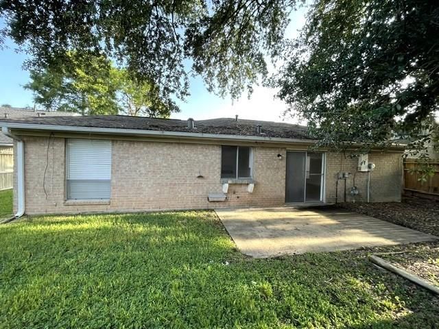 15714 Echo Hill Drive, Houston, TX 77059