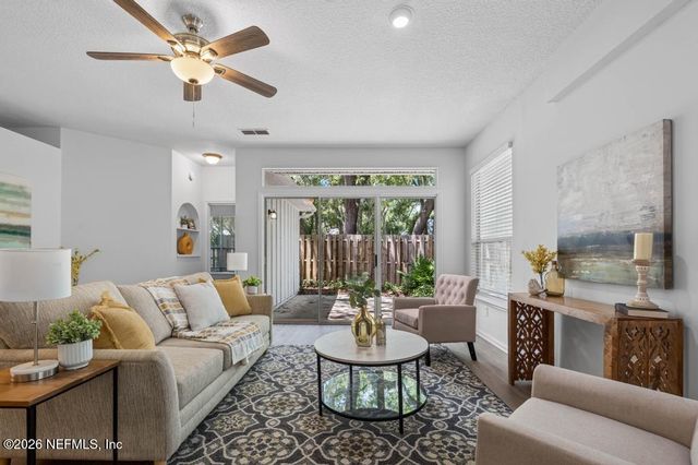 2019 VILLAGE Lane, Fernandina Beach, FL 32034