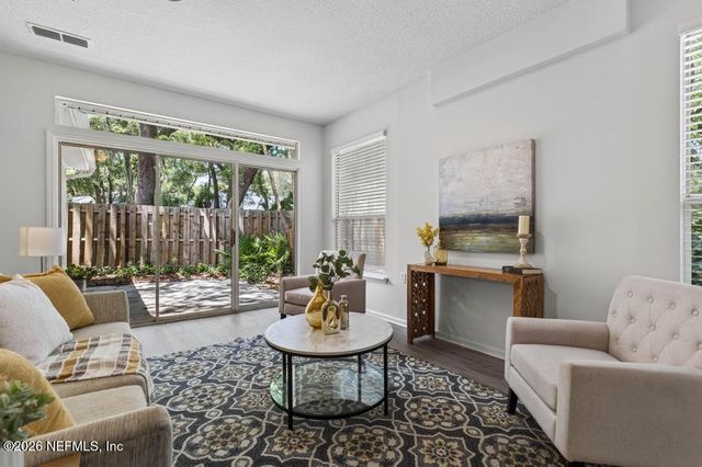 2019 VILLAGE Lane, Fernandina Beach, FL 32034