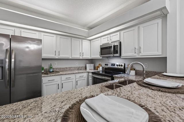 2019 VILLAGE Lane, Fernandina Beach, FL 32034