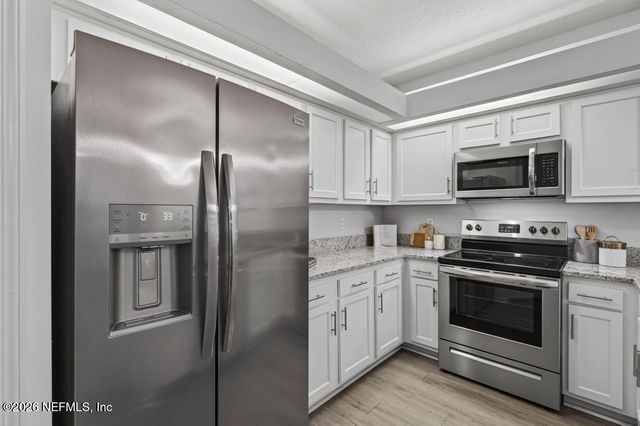 2019 VILLAGE Lane, Fernandina Beach, FL 32034