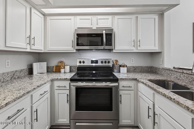 2019 VILLAGE Lane, Fernandina Beach, FL 32034