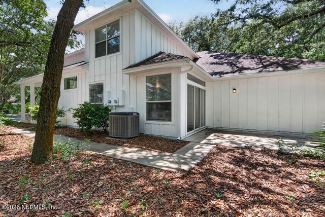 2019 VILLAGE Lane, Fernandina Beach, FL 32034