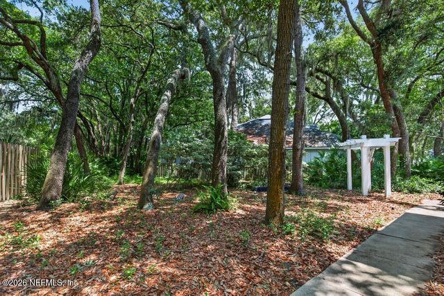 2019 VILLAGE Lane, Fernandina Beach, FL 32034