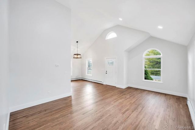 160 Oak Street, Mattituck, NY 11952