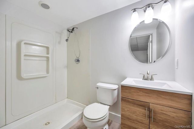 160 Oak Street, Mattituck, NY 11952