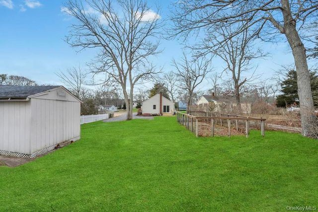 160 Oak Street, Mattituck, NY 11952