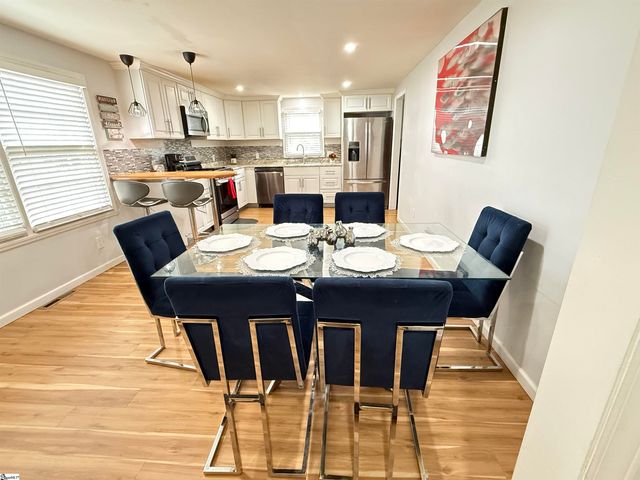 703 S Harper Street, Laurens, SC 29360