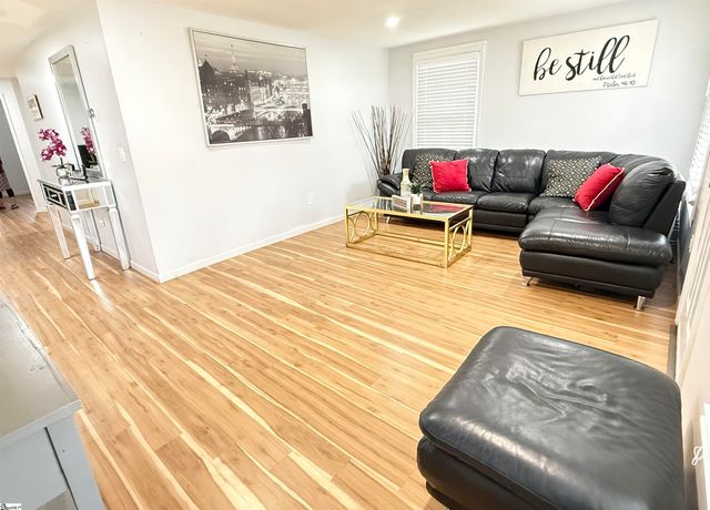 703 S Harper Street, Laurens, SC 29360