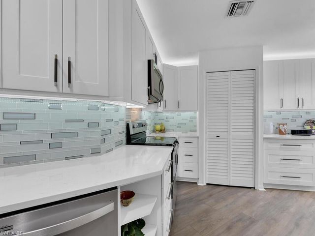 13141 Hamilton Harbour DR # P2, Naples, FL 34110