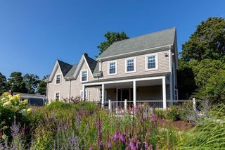 34 Mount Pleasant Street, Plymouth, MA 02360