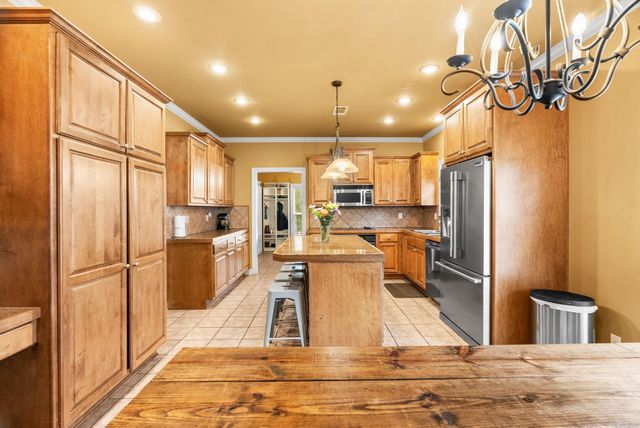 121 Lily Drive, Maumelle, AR 72113