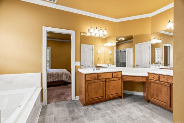 121 Lily Drive, Maumelle, AR 72113