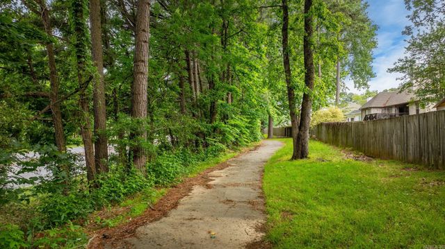 121 Lily Drive, Maumelle, AR 72113