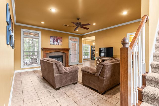 121 Lily Drive, Maumelle, AR 72113