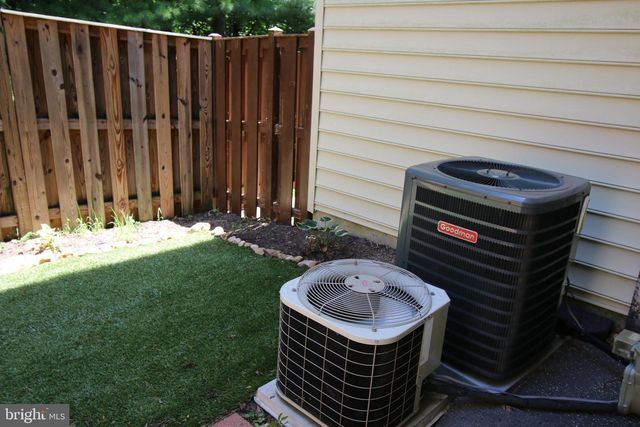 8316 DOCKRAY CT, Lorton, VA 22079