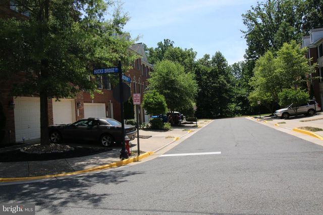 8316 DOCKRAY CT, Lorton, VA 22079