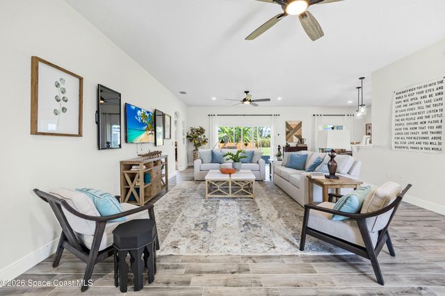 885 Starland Street SE, Palm Bay, FL 32909