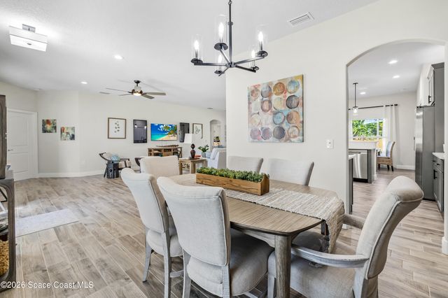 885 Starland Street SE, Palm Bay, FL 32909