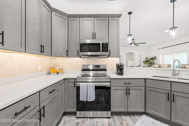885 Starland Street SE, Palm Bay, FL 32909