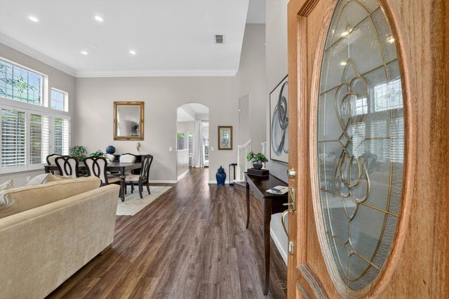 130 Bayline Cir, Folsom, CA 95630