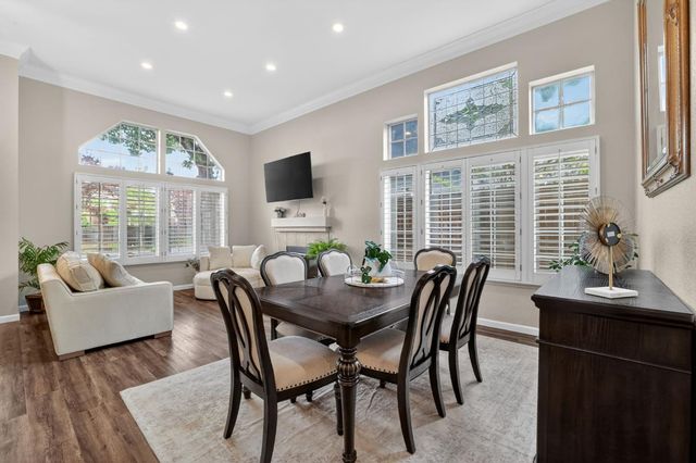 130 Bayline Cir, Folsom, CA 95630
