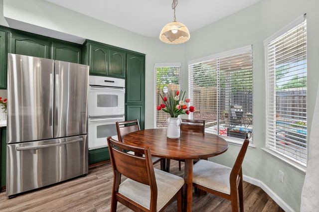 130 Bayline Cir, Folsom, CA 95630