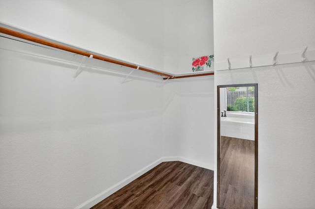 130 Bayline Cir, Folsom, CA 95630