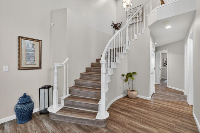 130 Bayline Cir, Folsom, CA 95630