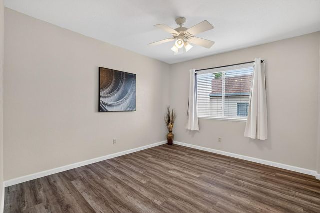 130 Bayline Cir, Folsom, CA 95630
