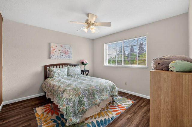 130 Bayline Cir, Folsom, CA 95630
