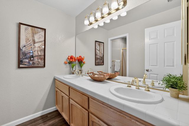 130 Bayline Cir, Folsom, CA 95630