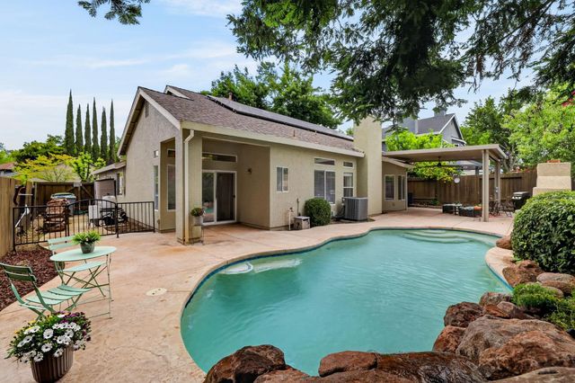 130 Bayline Cir, Folsom, CA 95630