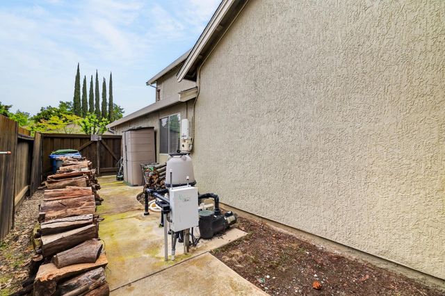 130 Bayline Cir, Folsom, CA 95630
