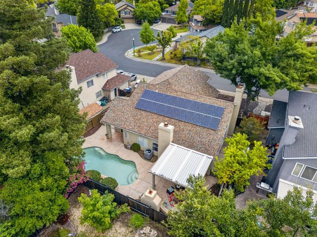 130 Bayline Cir, Folsom, CA 95630
