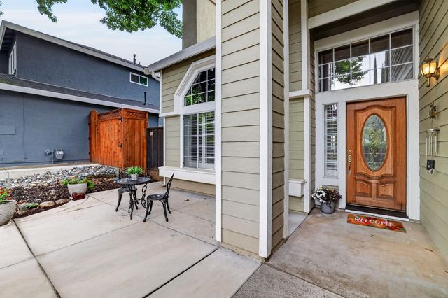 130 Bayline Cir, Folsom, CA 95630