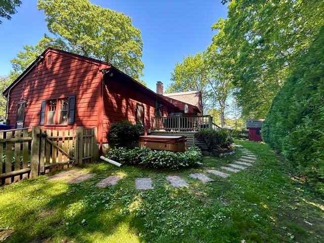 31 Muriel Ln, Milford, MA 01757
