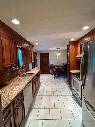 31 Muriel Ln, Milford, MA 01757
