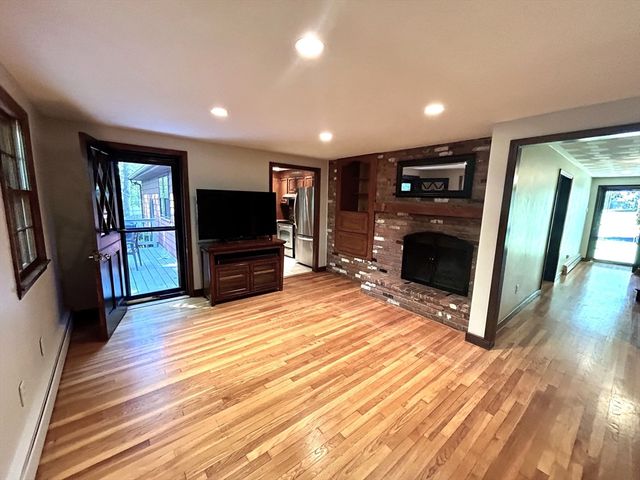 31 Muriel Ln, Milford, MA 01757