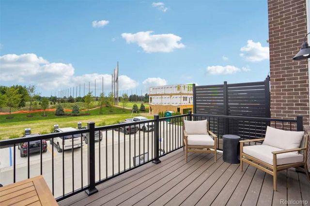 44015 Oakmont Drive, Plymouth Charter Township, MI 48170