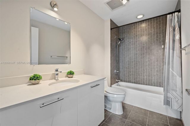 3470 E Coast Avenue H0302, Miami, FL 33137