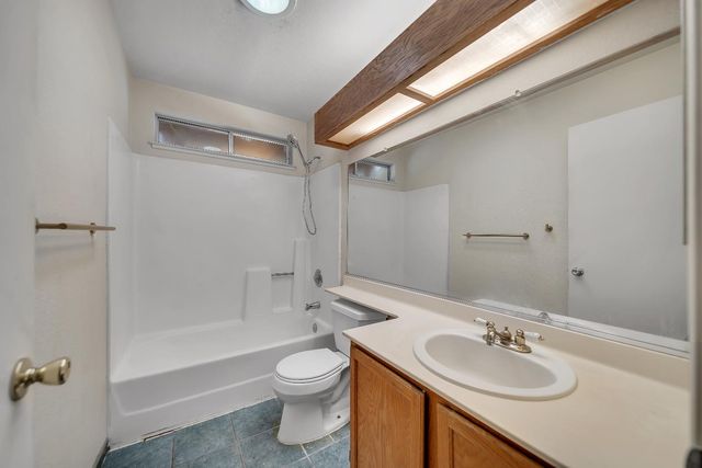 5241 Bassett Way, Sacramento, CA 95823